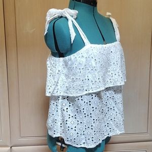 💥American Eagle White Eyelit Top With Shoulder Ties